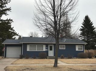 1518 Stephens Dr, Crookston, MN 56716