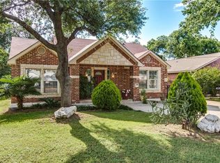 1114 S Irving Heights Dr, Irving, TX 75060