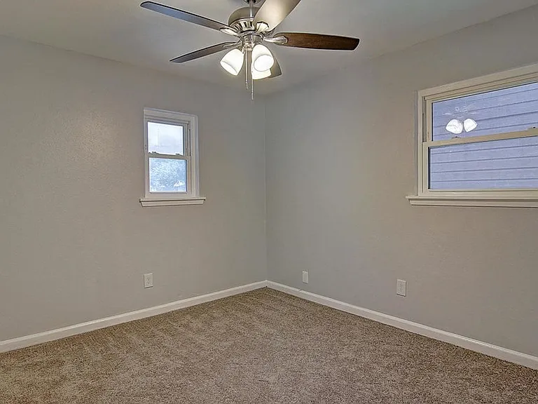 1947 Sean Dr — Photo 13