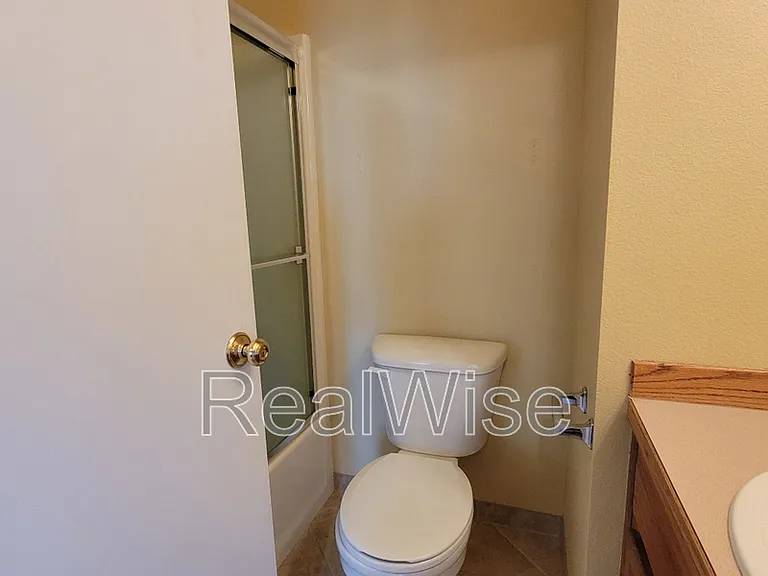 1952 NE Zachary Ct #4 — Photo 11