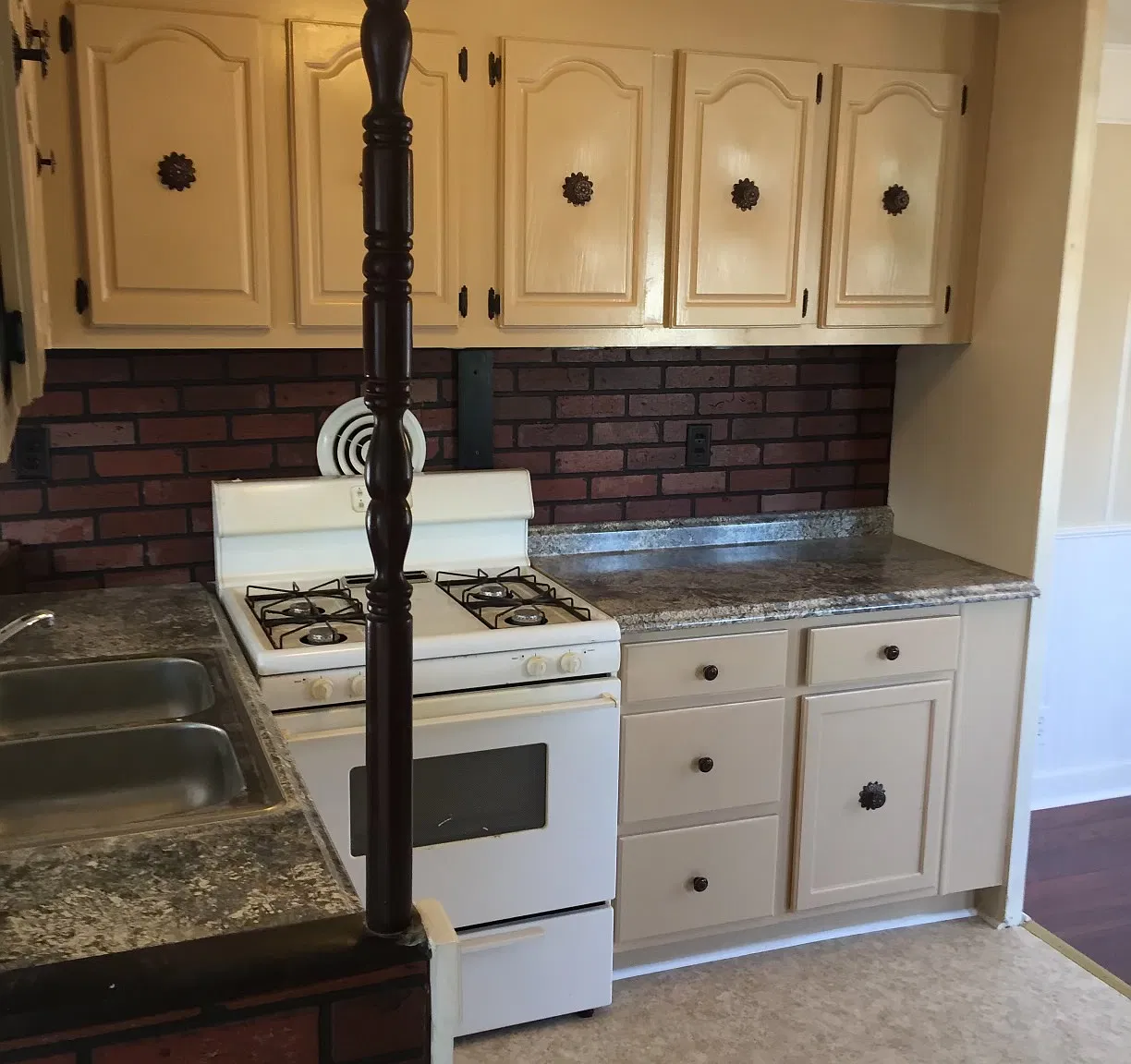 3 bed, 780 sqft, $975 — Photo 4