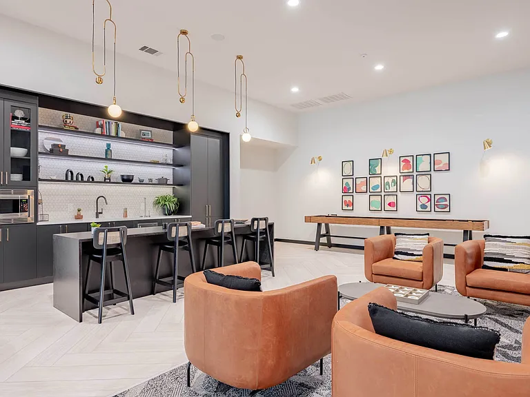 Avana SoCo — Photo 38