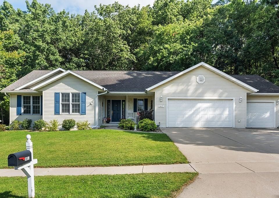 1st image of 1417 Ridgeview Dr