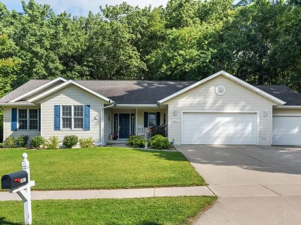 1417 Ridgeview Dr, Reedsburg, WI 53959