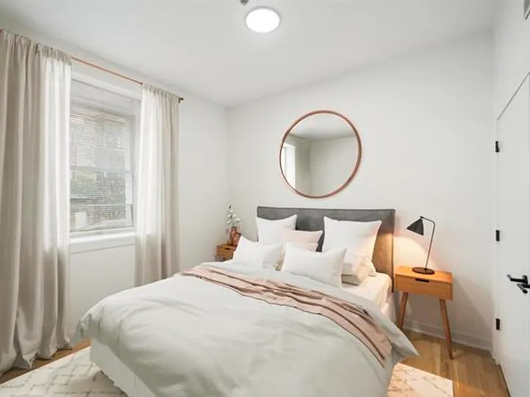 716 Madison St #106 — Photo 6