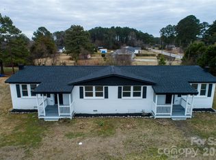 421 Pineville Rd, Darlington, SC 29532