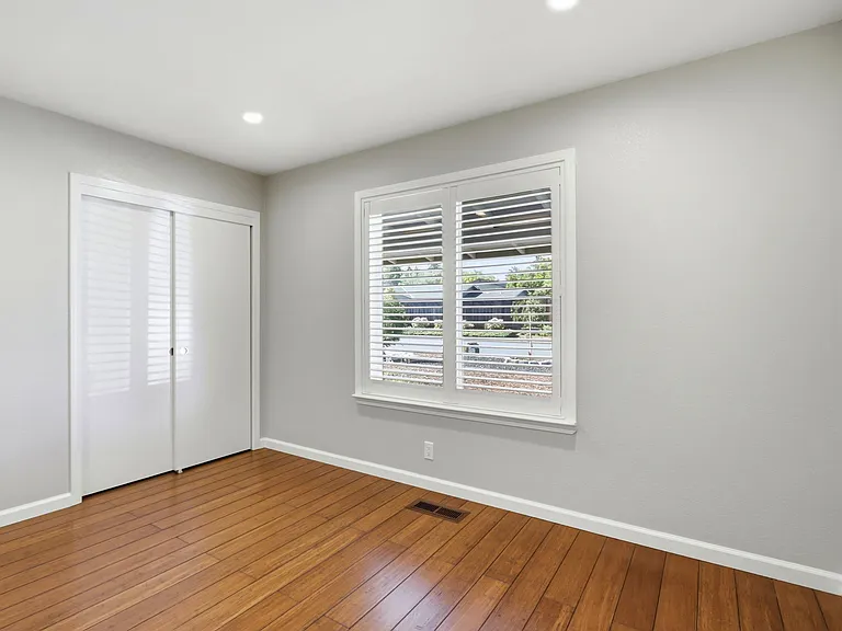 19397 Eric Dr — Photo 20