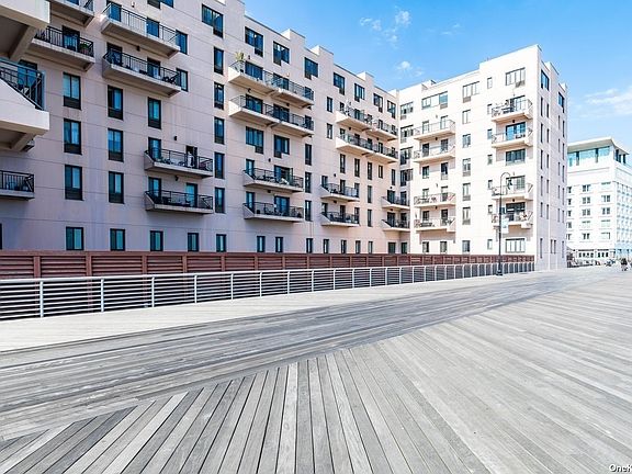 3rd image of 100 W Broadway APT 2E