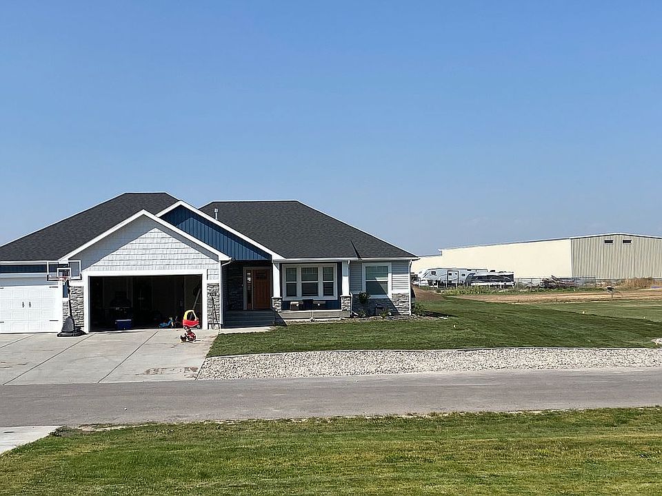 1st image of 3063 Fulton Dr