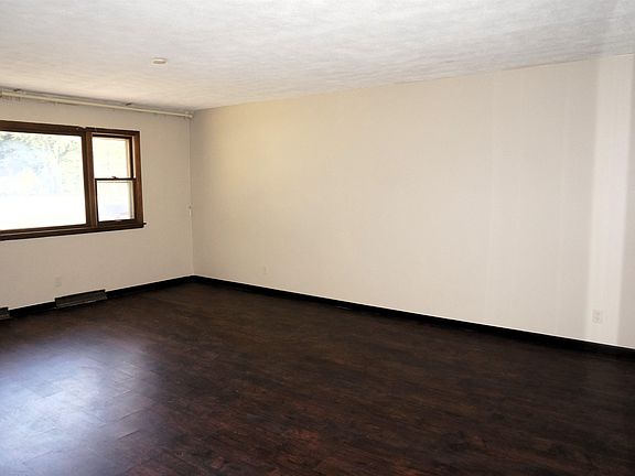 4th image of 1905 Wedel Ave