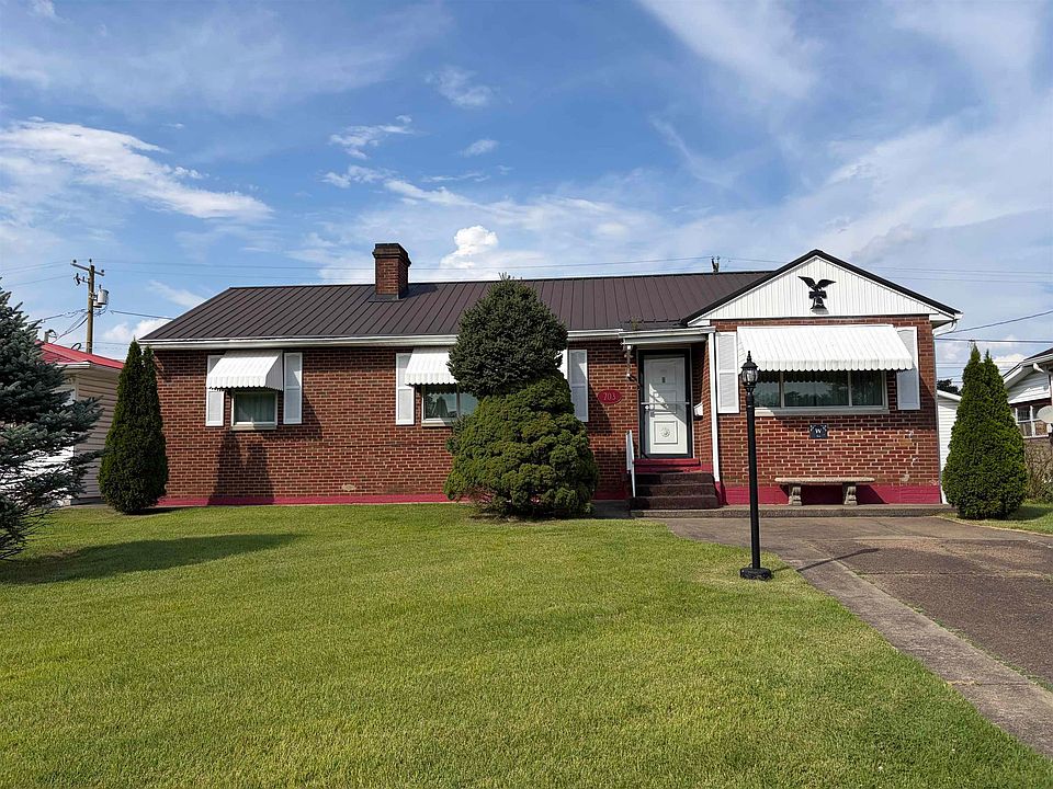 1st image of 703 Poplar St