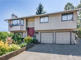13008 Robinhood Ln, Snohomish, WA