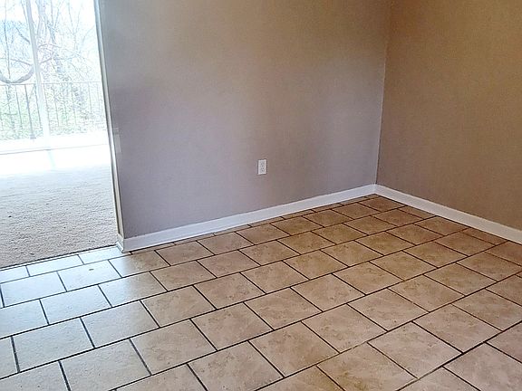 5th image of 728 S 10th St