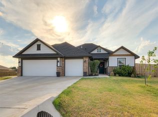 2777 Juneberry Ln, Newcastle, OK 73065