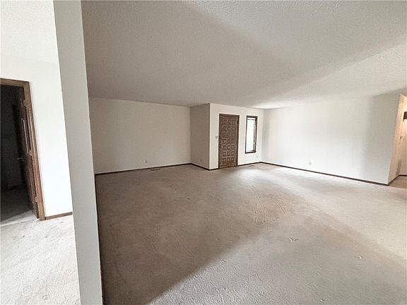 5th image of 2796 E Hardy Ln