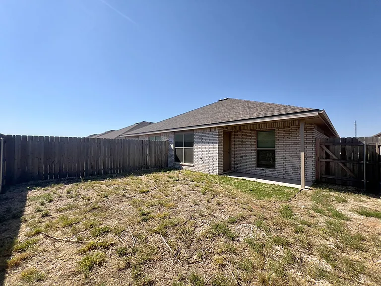 PM1 - 2120 N Ave K - TNT — Photo 16