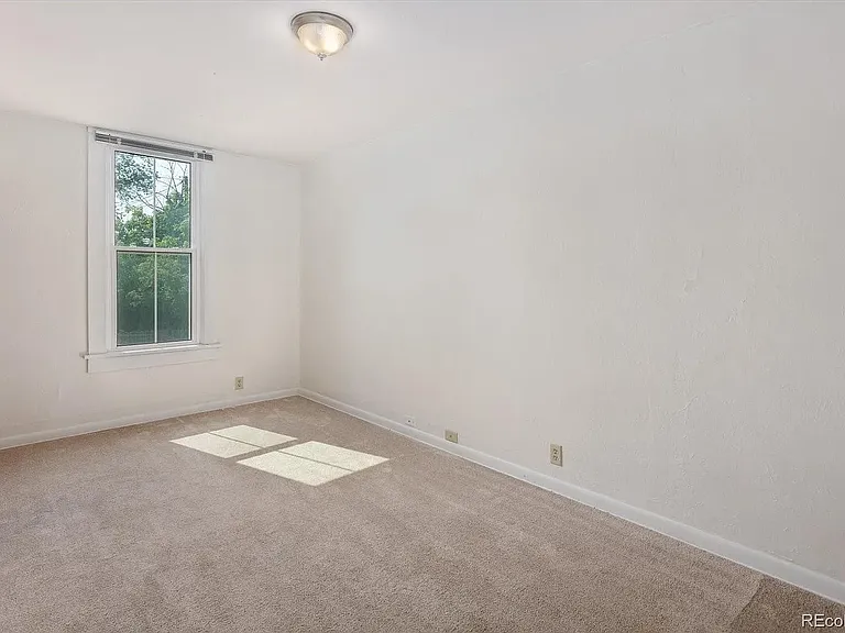 217 E 7th St #217 — Photo 10