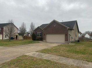 211 Crooked Oak Ct, Shepherdsville, KY 40165