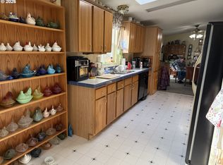 110 S Mike Rd, Tygh Valley, OR 97063