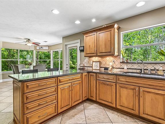 4th image of 35093 Bayou Liberty Rd