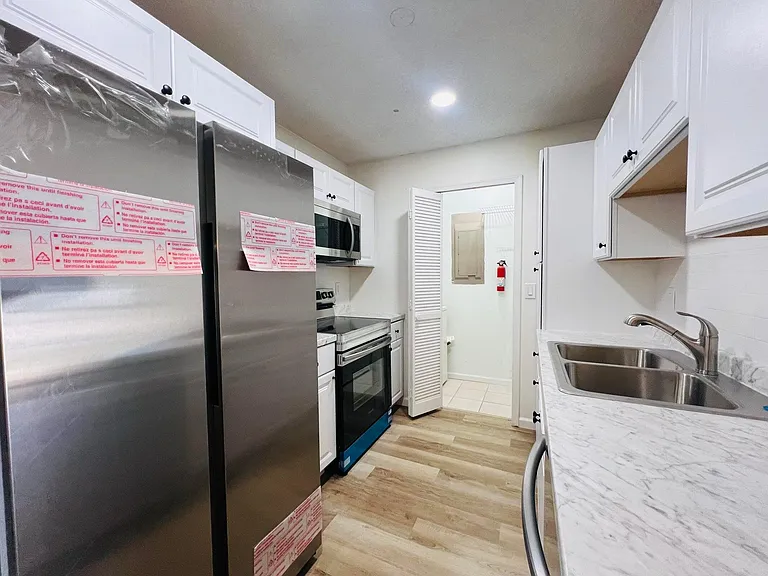 11877 Sturbridge Ln — Photo 2