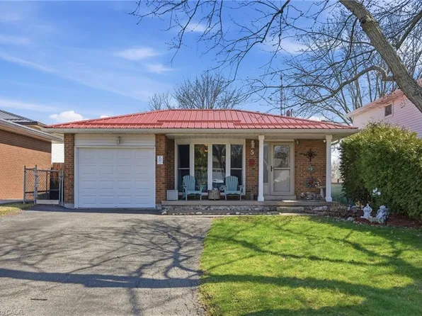 5 Barton St, Haldimand County, ON N0A 1E0