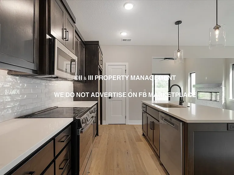 9581 Jupiter St — Photo 11