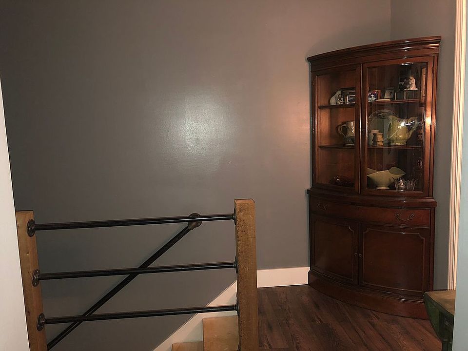 1st image of 107 W Hickory Ln