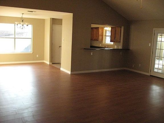 4th image of 6400 Elm Springs Dr