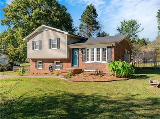 5933 Cutters Creek Ct, Pfafftown, NC 27040