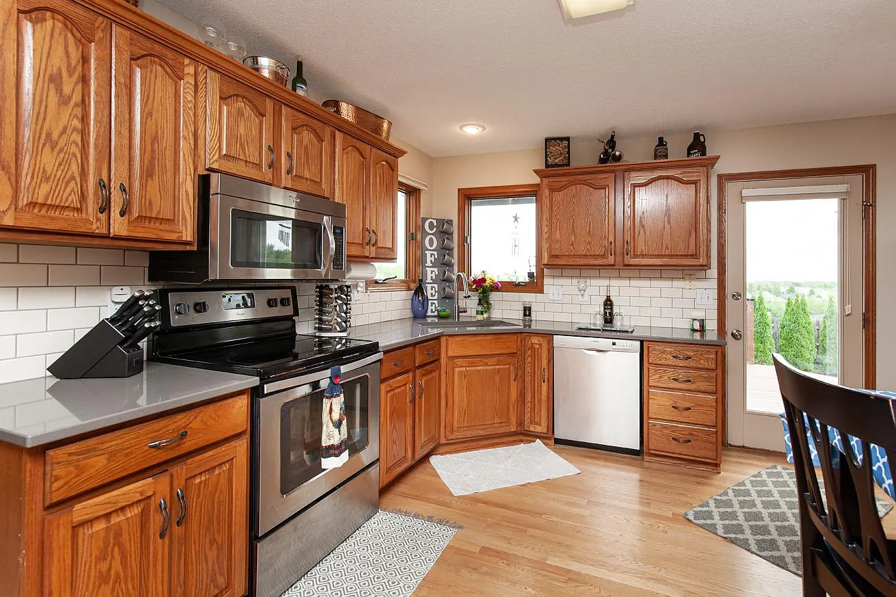14743 Summit Dr — Photo 3
