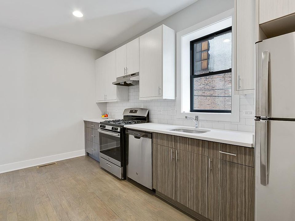 1st image of 2620 N Rockwell St #2M