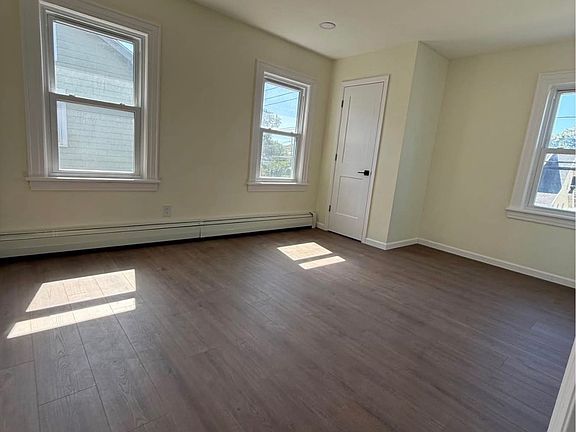 4th image of 50 Franklin Ave #2