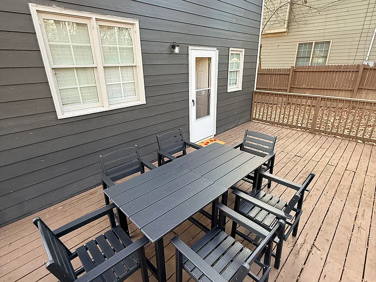 2395 Saint James Dr NW — Photo 24