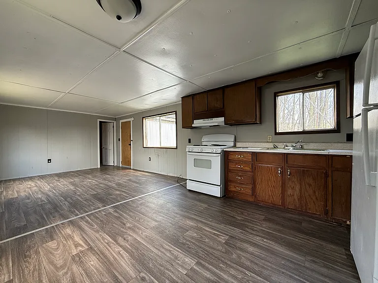 208 Turnbull St — Photo 4
