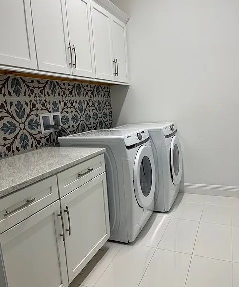 Laundry with cabinets, Washer/Dryer
