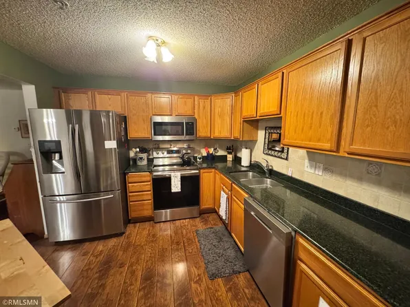 2231 Penn Pl APT 114, North Saint Paul, MN 55109