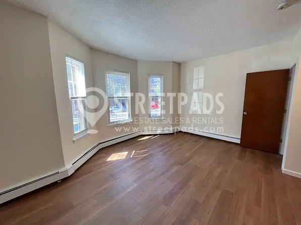66 S Huntington Ave, Boston, MA 02130