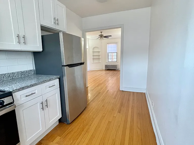 1637 W Fargo Ave #3A — Photo 3