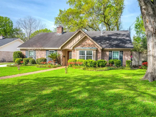 531 Briar Path Dr, Houston, TX 77079