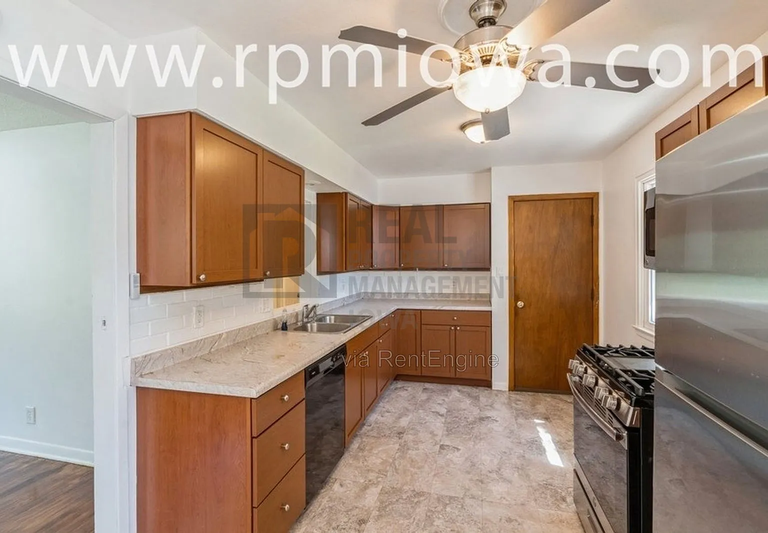 4 bed, 1.5 bath, 1152 sqft, $1,795 — Photo 4