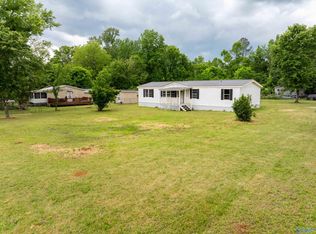 11 Whitaker Dr, Grant, AL 35747