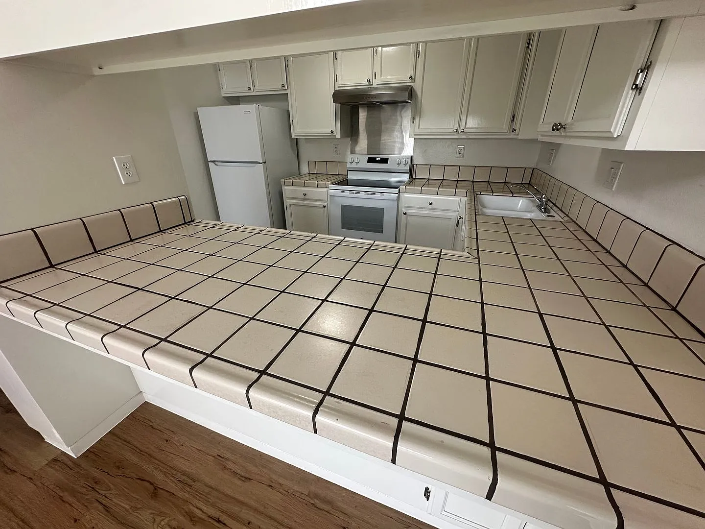 Spacious 3-Bedroom Home with Large Yard, 2-Car Garage & Modern Updates! — Photo 3