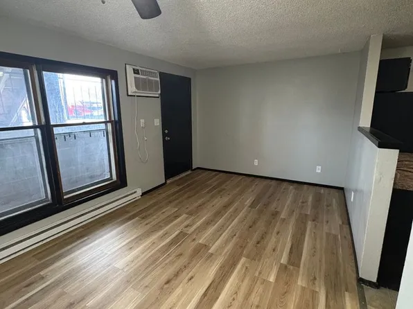 3719 W 9th St, 3719 W 9th St APT 6, Waterloo, IA 50702