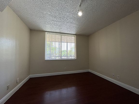 4th image of 4015 W McNab Rd #1-D212