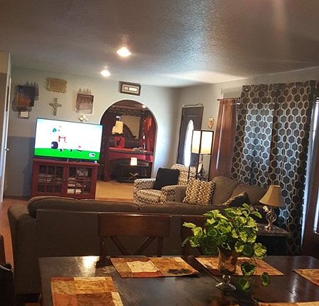3rd image of 1547 N Jude Ave