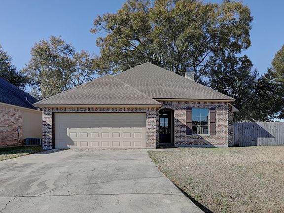3rd image of 212 Forest Creek Dr