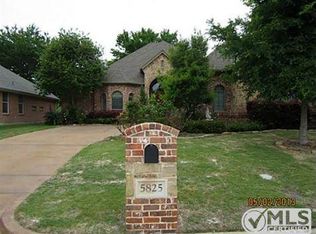 5825 River Meadows Pl, Fort Worth, TX 76112