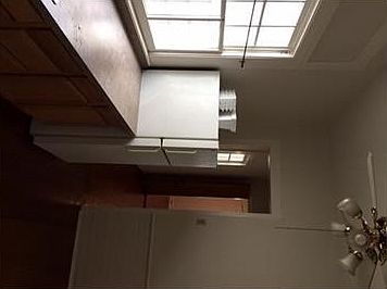 5th image of 722 Pauline St