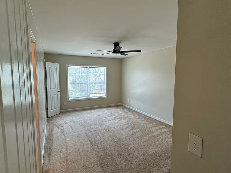 327 Hearthwood Dr — Photo 20